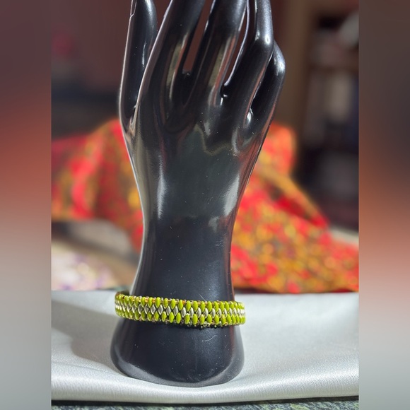 Hand Crafted Bracelet Olive Green and Gold Tone Beads Tourmaline crystals 8in - Picture 8 of 8